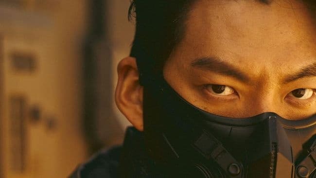Kim Woo Bin's Korean drama  «Black Knight,» which premieres on Netflix, has its first teaser poster!